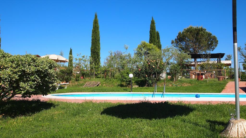 Agriturismo La Terra 瓦里亚诺 外观 照片